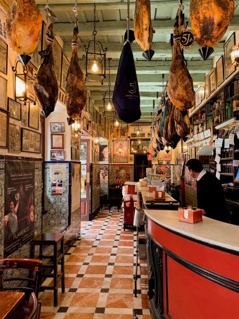 Los 5 mejores bares de tapas en Sevilla.