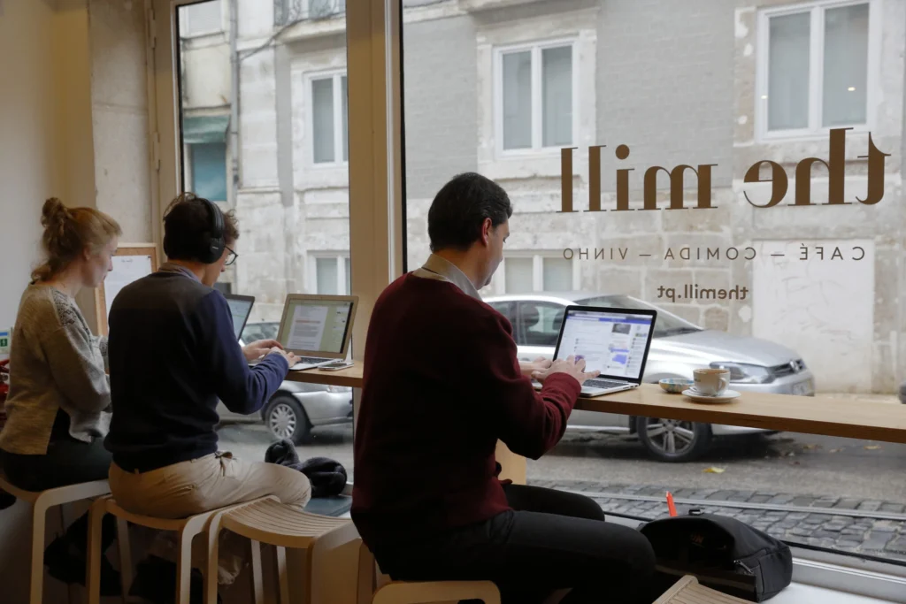 Desayuno con café de especialidad y coworking en The Mill Lisboa