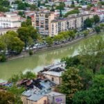 Vista panorámica de Tbilisi, Georgia.