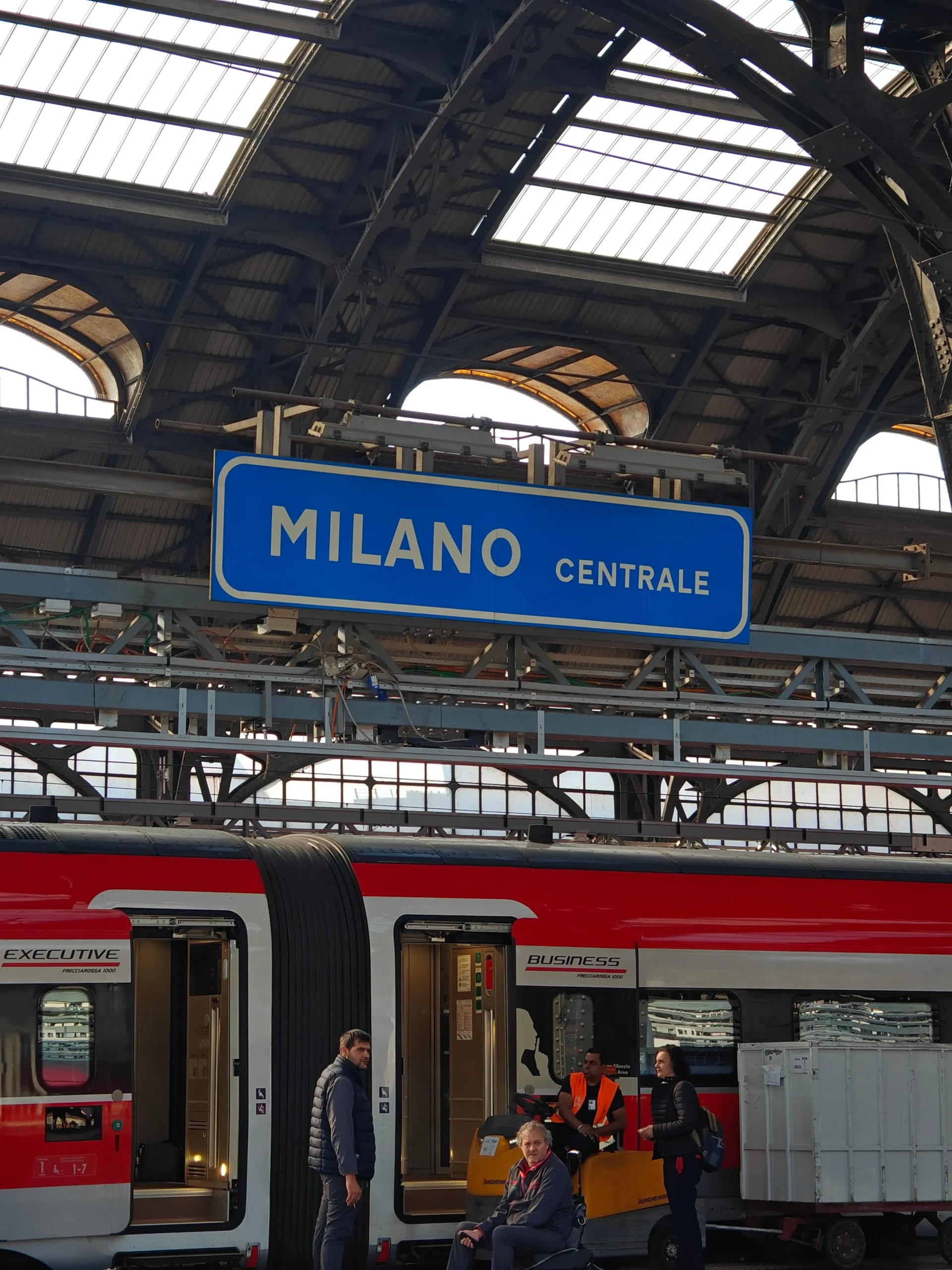Milán