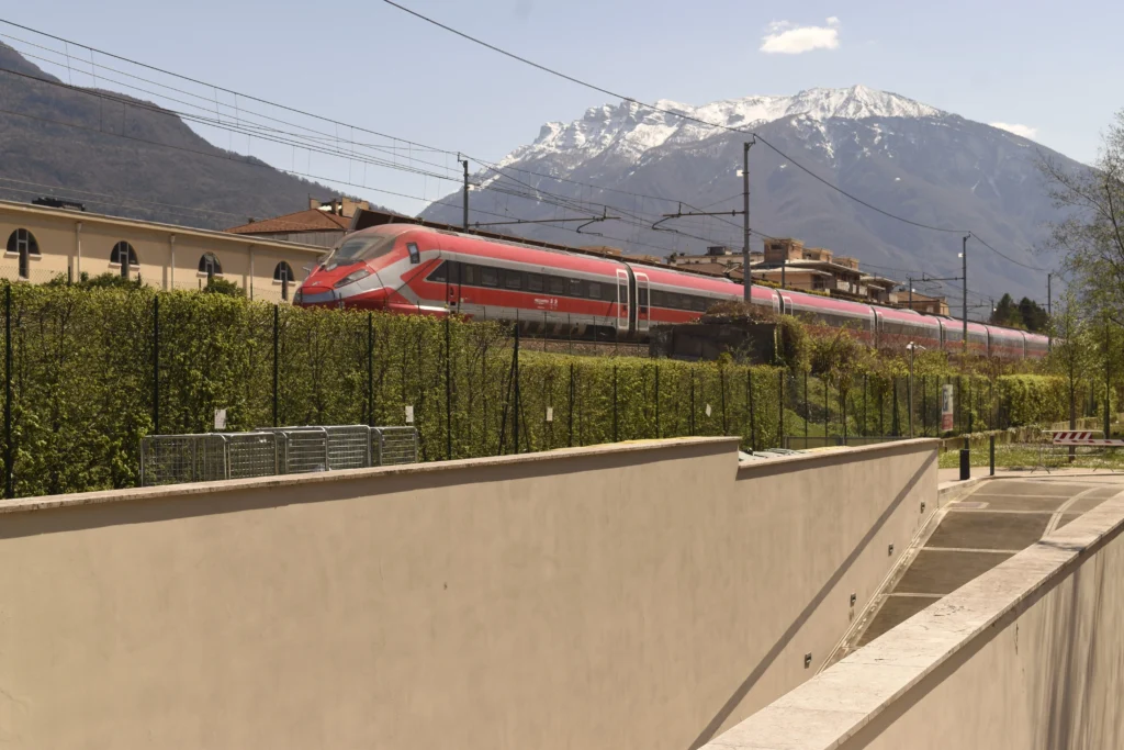 Tren de alta velocidad conectando las principales ciudades de Italia