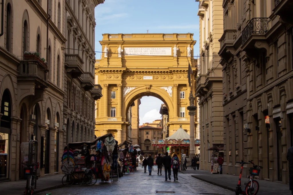 Centro histórico de Florencia durante un recorrido por la Toscana.