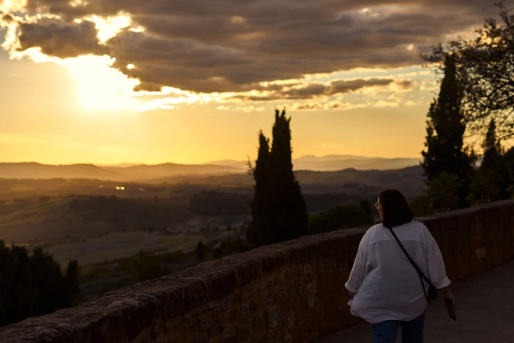 Vista desde las murallas de Pienza hacia el valle de la Val d Orcia